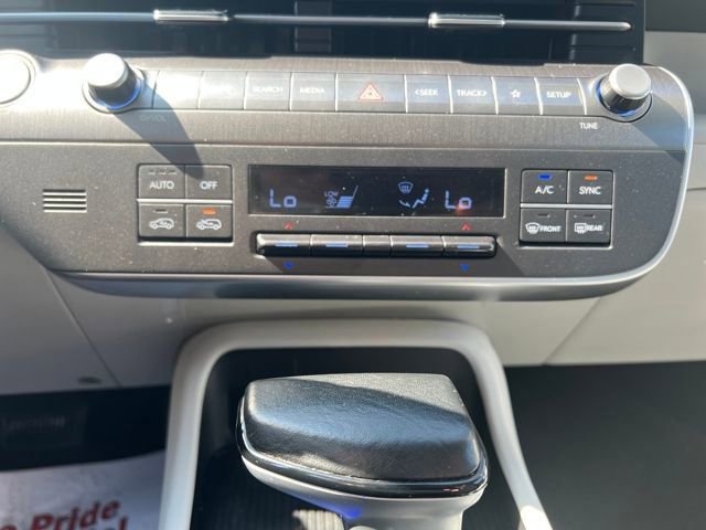 Used 2024 Hyundai Kona SEL image 13