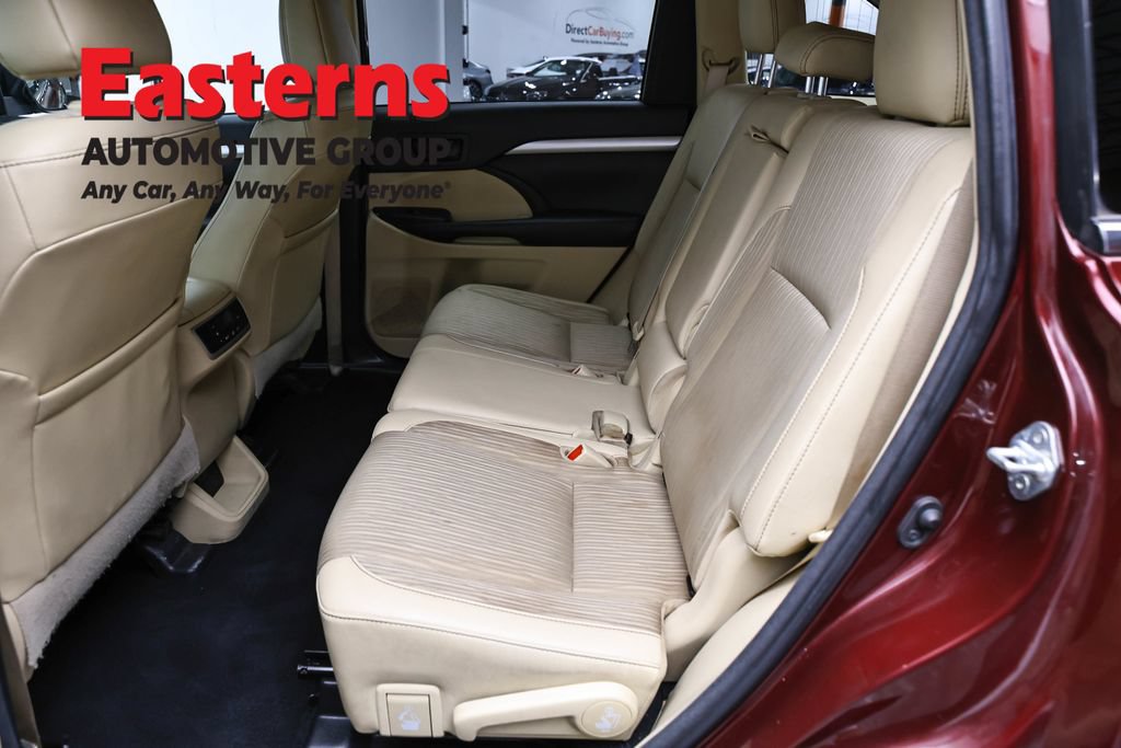 Used 2018 Toyota Highlander Plus AWD/4WD image 20