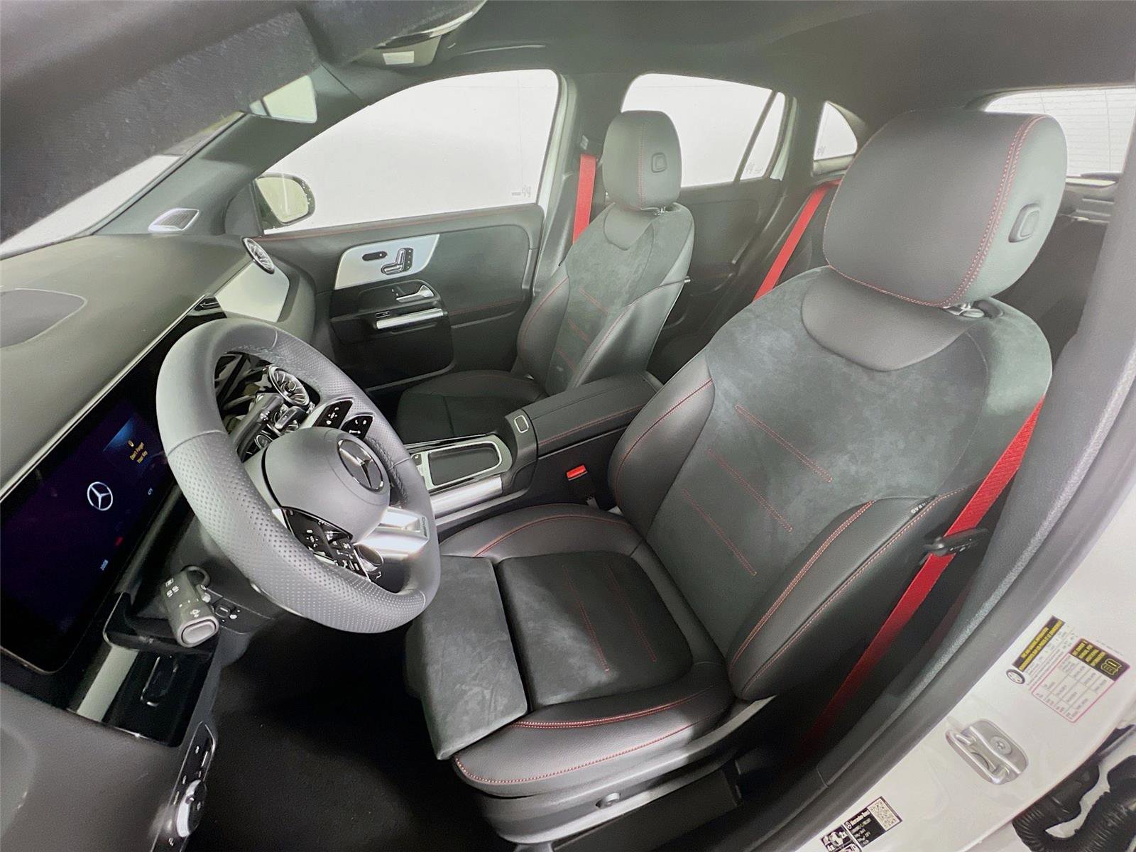 New 2026 Mercedes-Benz GLA 35 AMG 4MATIC image 22