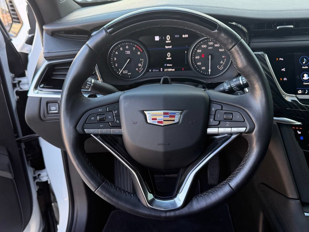 Used 2025 Cadillac XT6 Premium Luxury w/ Technology Package FWD image 22