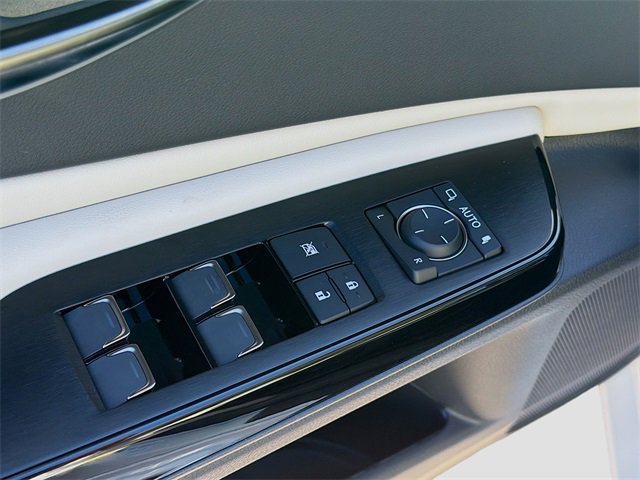 New 2025 Lexus ES 350 Ultra Luxury image 22