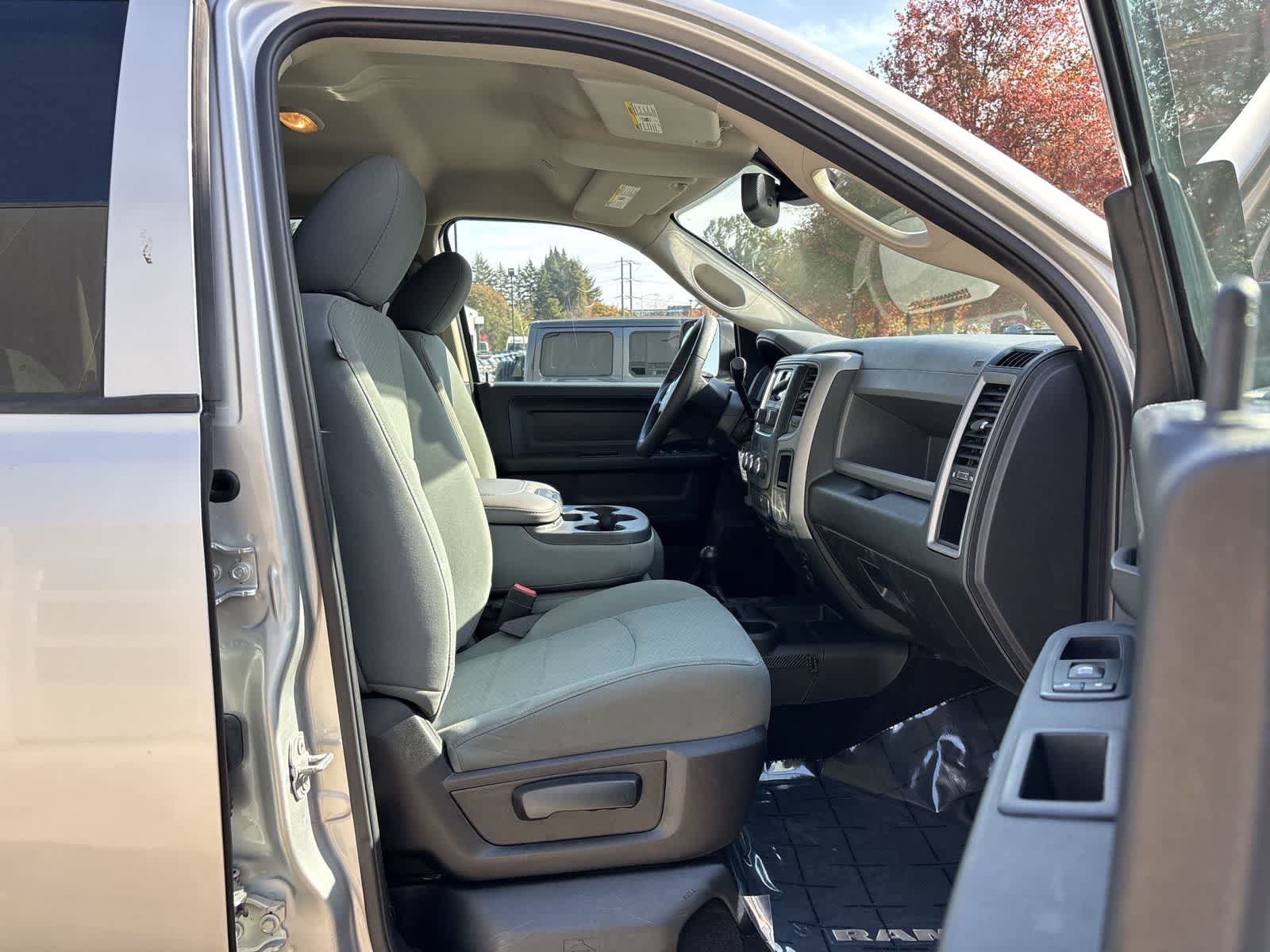 Used 2018 RAM 3500 Tradesman w/ Popular Equipment Group AWD/4WD image 9
