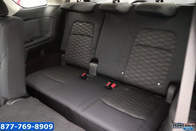 Used 2025 Nissan Pathfinder S image 13