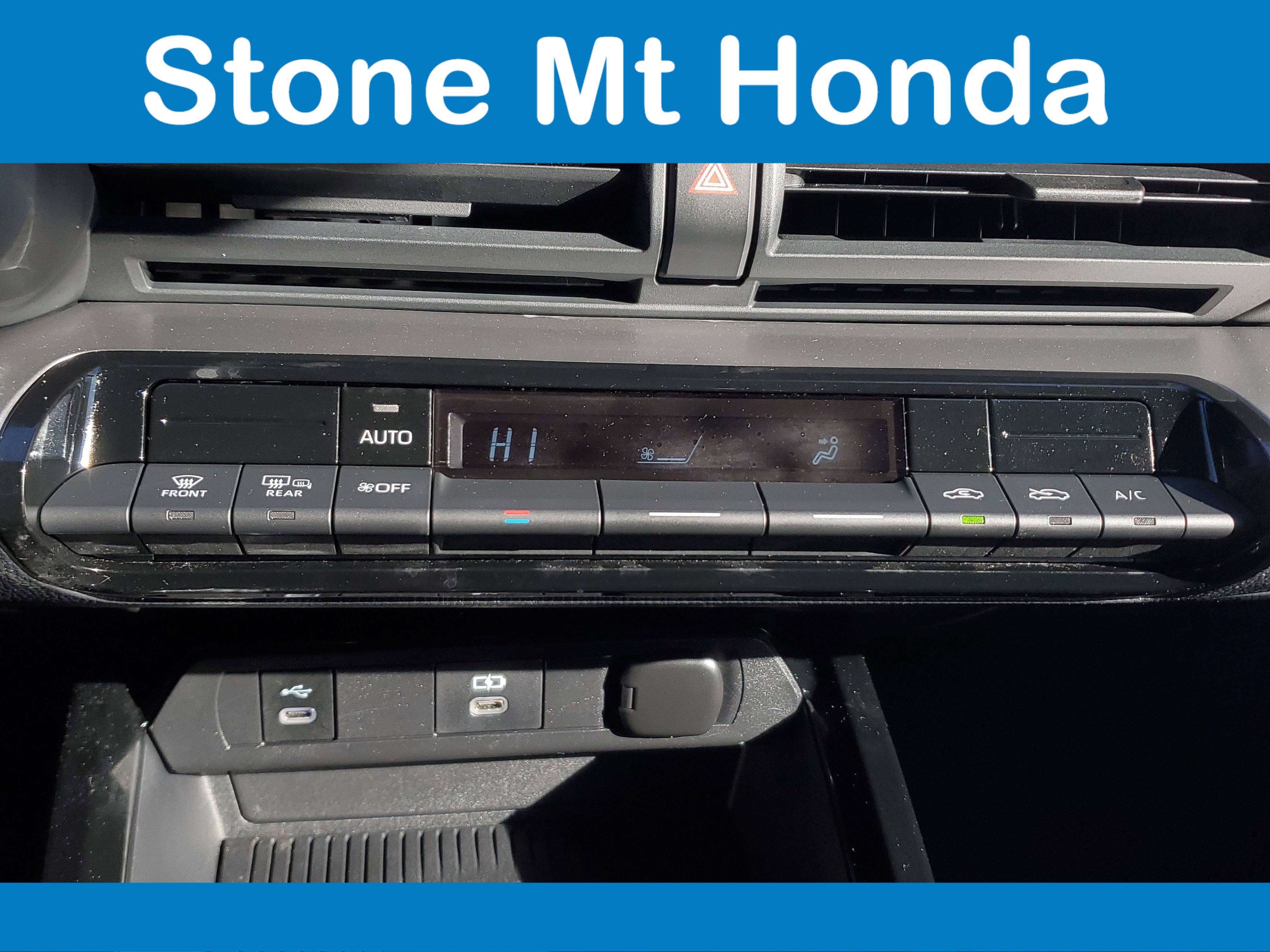 Used 2024 Toyota Prius LE image 27