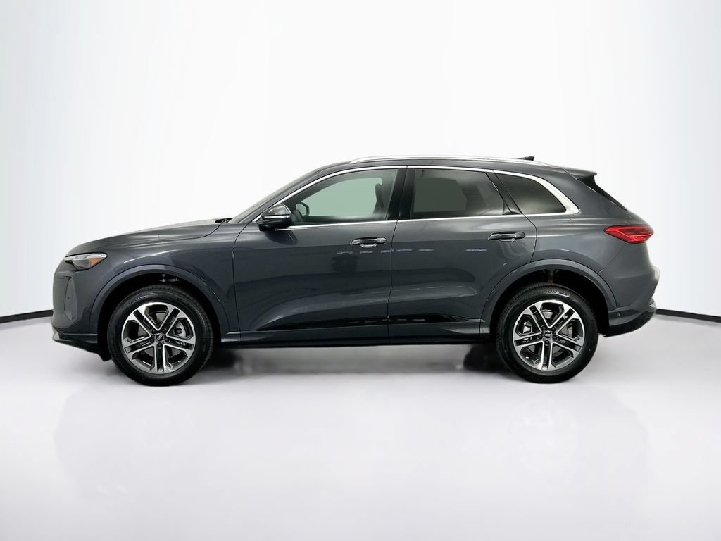 Certified 2025 Audi Q5 Premium w/ Premium Plus AWD/4WD image 9