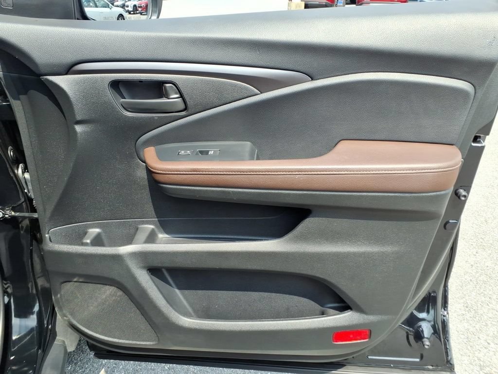 Used 2024 Honda Passport EX-L image 25