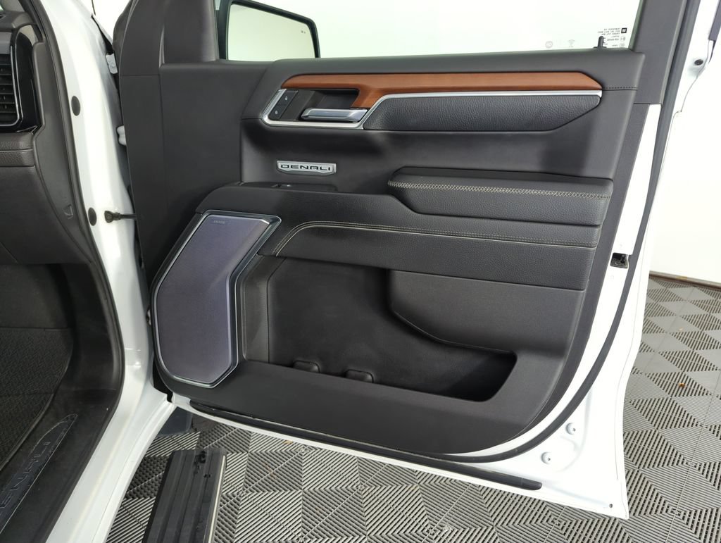 Used 2023 GMC Sierra 1500 Denali AWD/4WD image 32