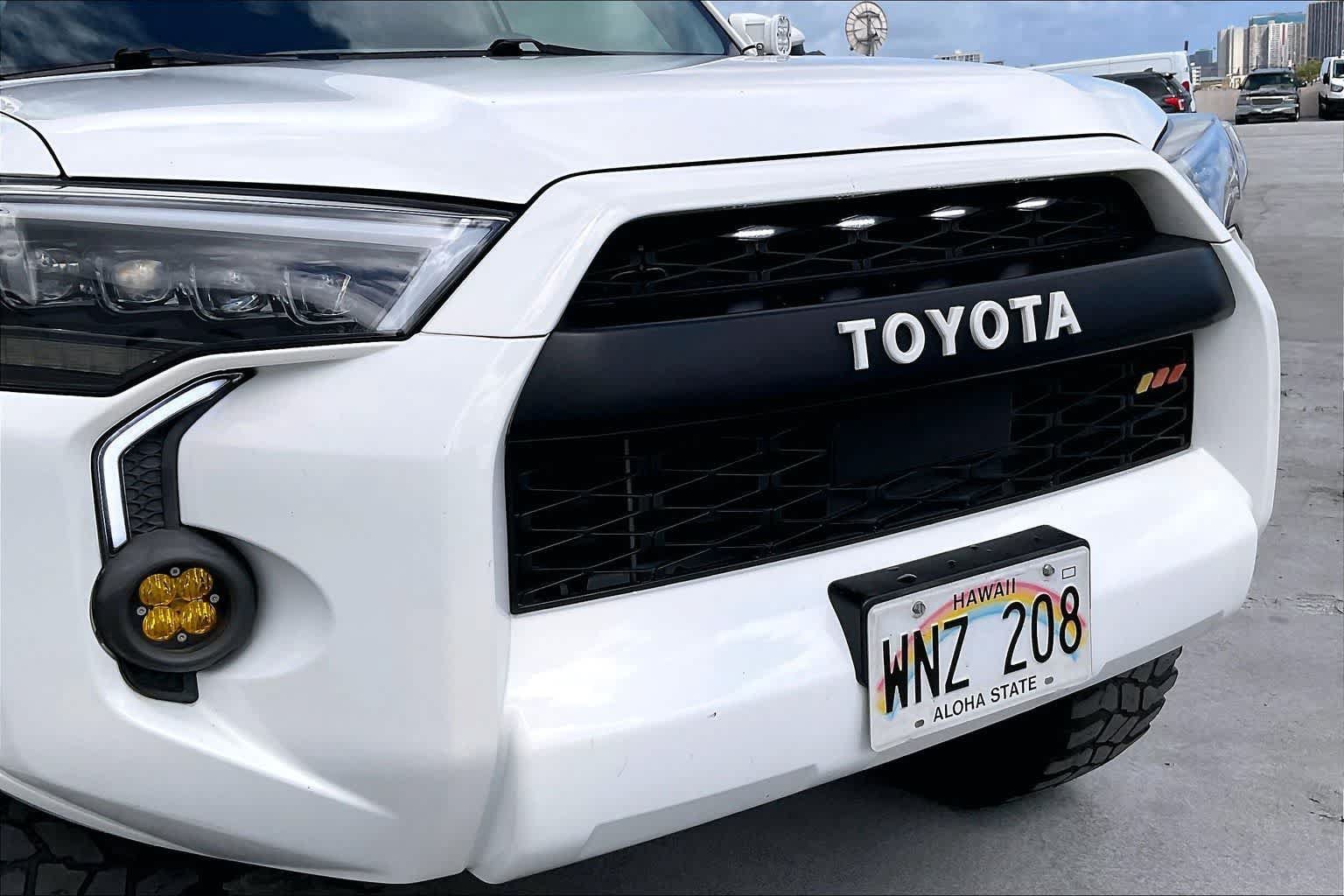 Used 2022 Toyota 4Runner SR5 Premium AWD/4WD image 33