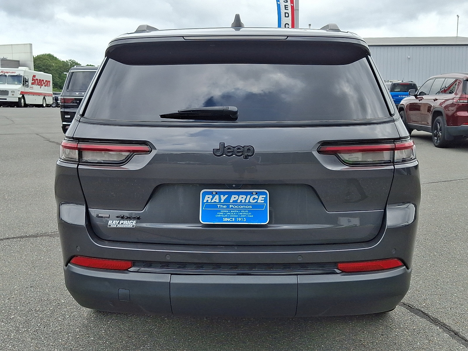 Used 2021 Jeep Grand Cherokee L Laredo AWD/4WD image 5