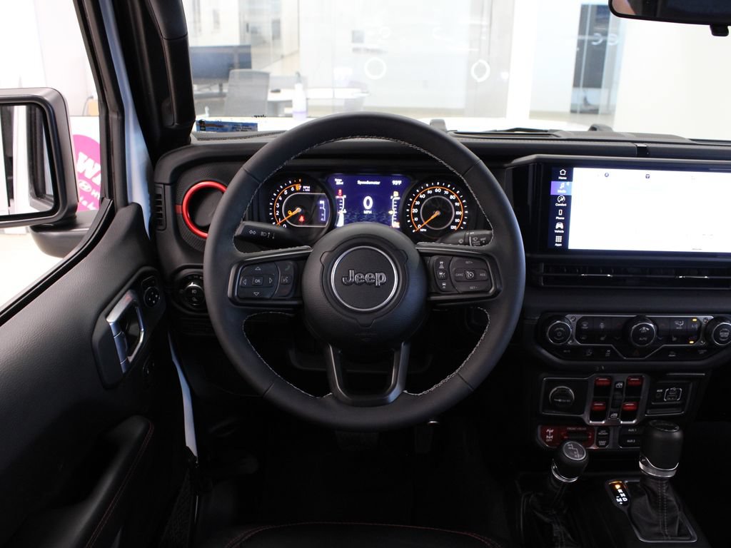 Used 2025 Jeep Gladiator Rubicon w/ Convenience Group AWD/4WD image 19