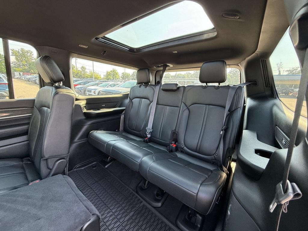 Used 2022 Jeep Wagoneer Series II w/ Premium Group I AWD/4WD image 25