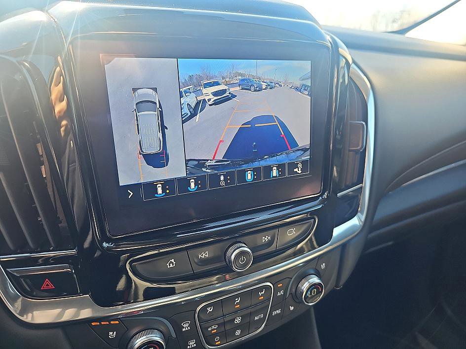 Used 2021 Chevrolet Traverse Premier w/ Redline Edition image 27