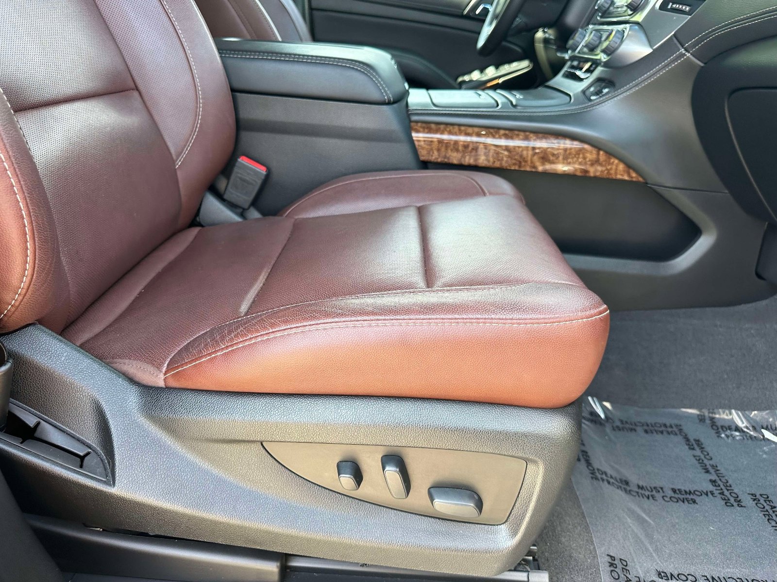 Used 2020 Chevrolet Suburban Premier w/ Premier Plus Edition image 27