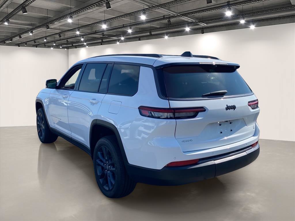New 2026 Jeep Grand Cherokee L Limited AWD/4WD image 3