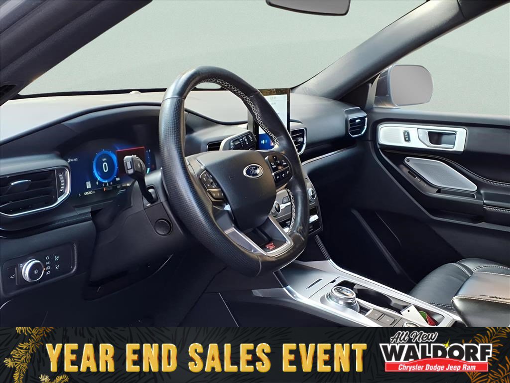 Used 2020 Ford Explorer ST w/ ST Street Pack image 10