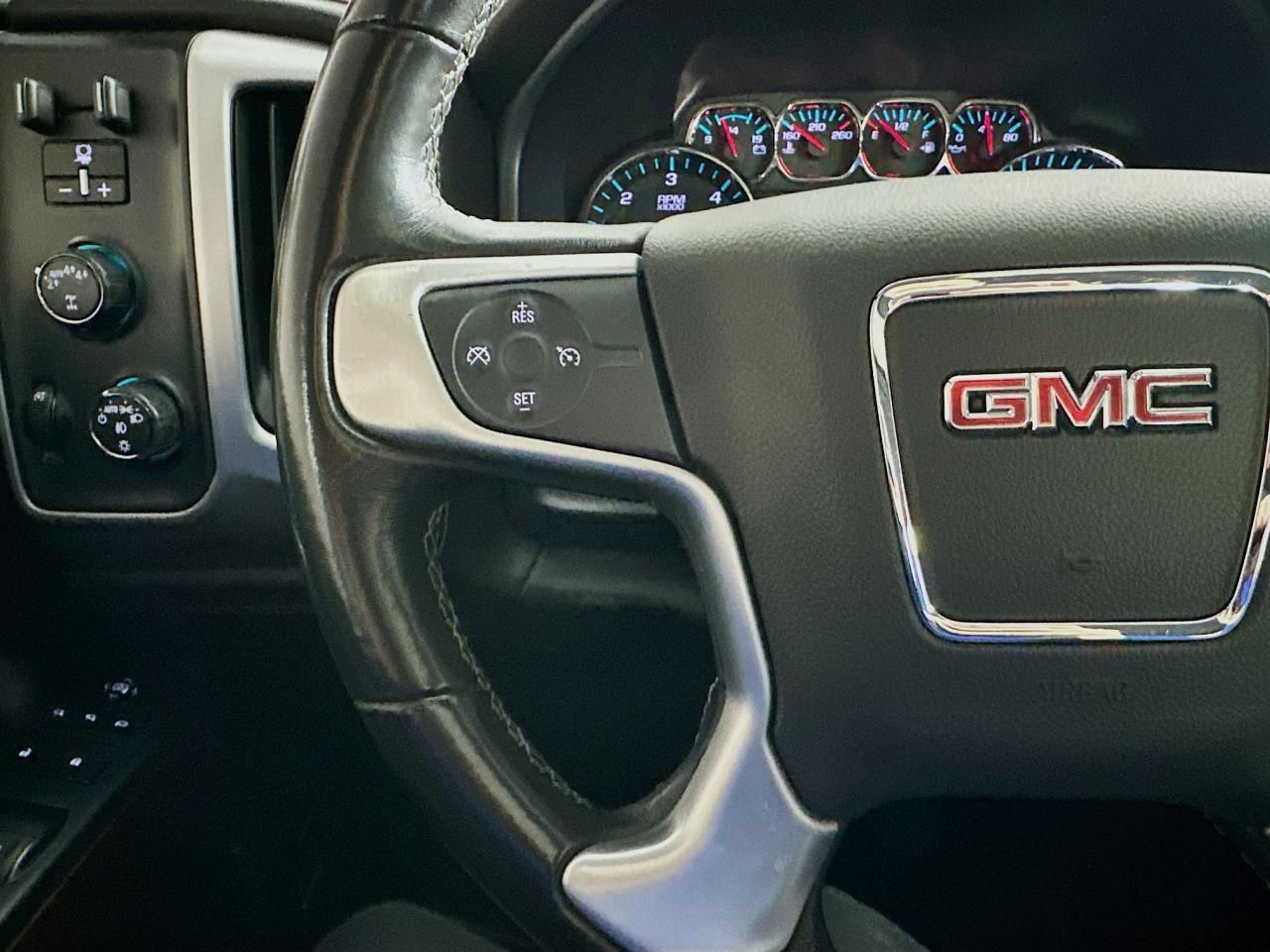 Used 2018 GMC Sierra 1500 SLT w/ SLT Premium Package AWD/4WD image 51