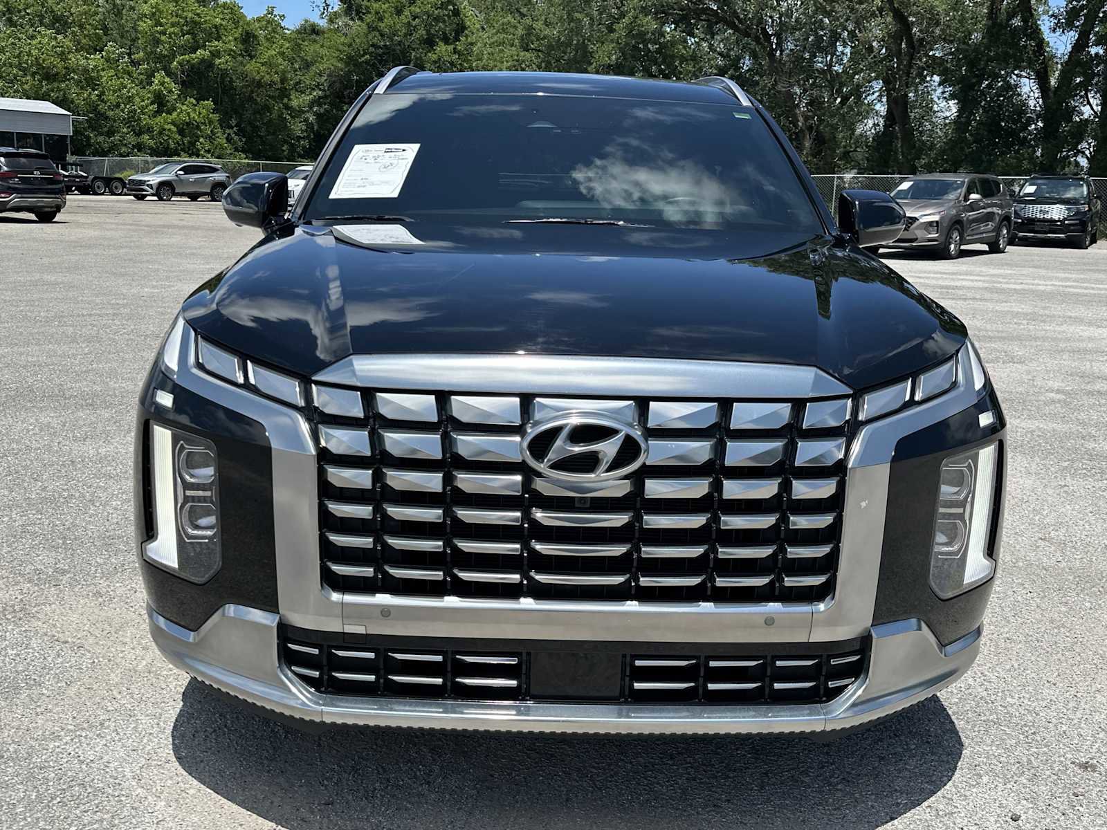 Used 2024 Hyundai Palisade Calligraphy FWD image 3