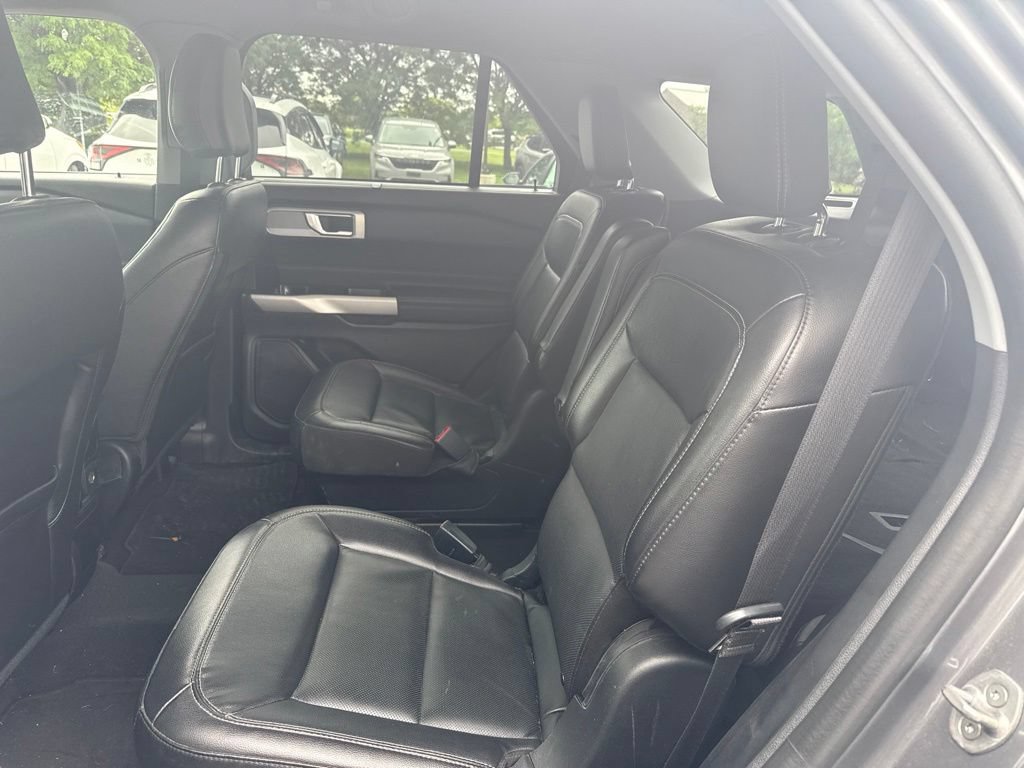 Used 2022 Ford Explorer Limited AWD/4WD image 9