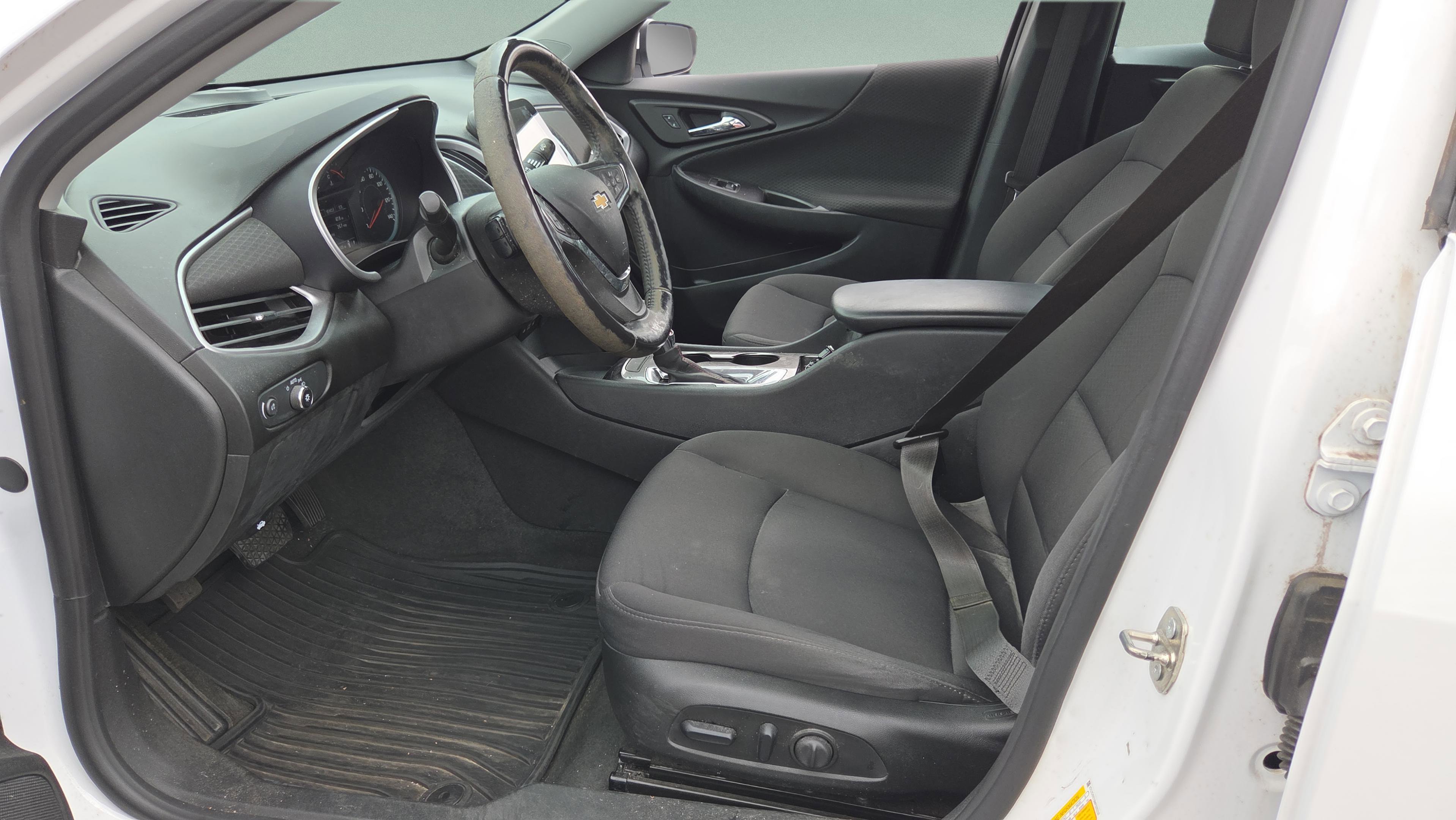 Used 2021 Chevrolet Malibu RS w/ LPO, Convenience Package 2 FWD image 9