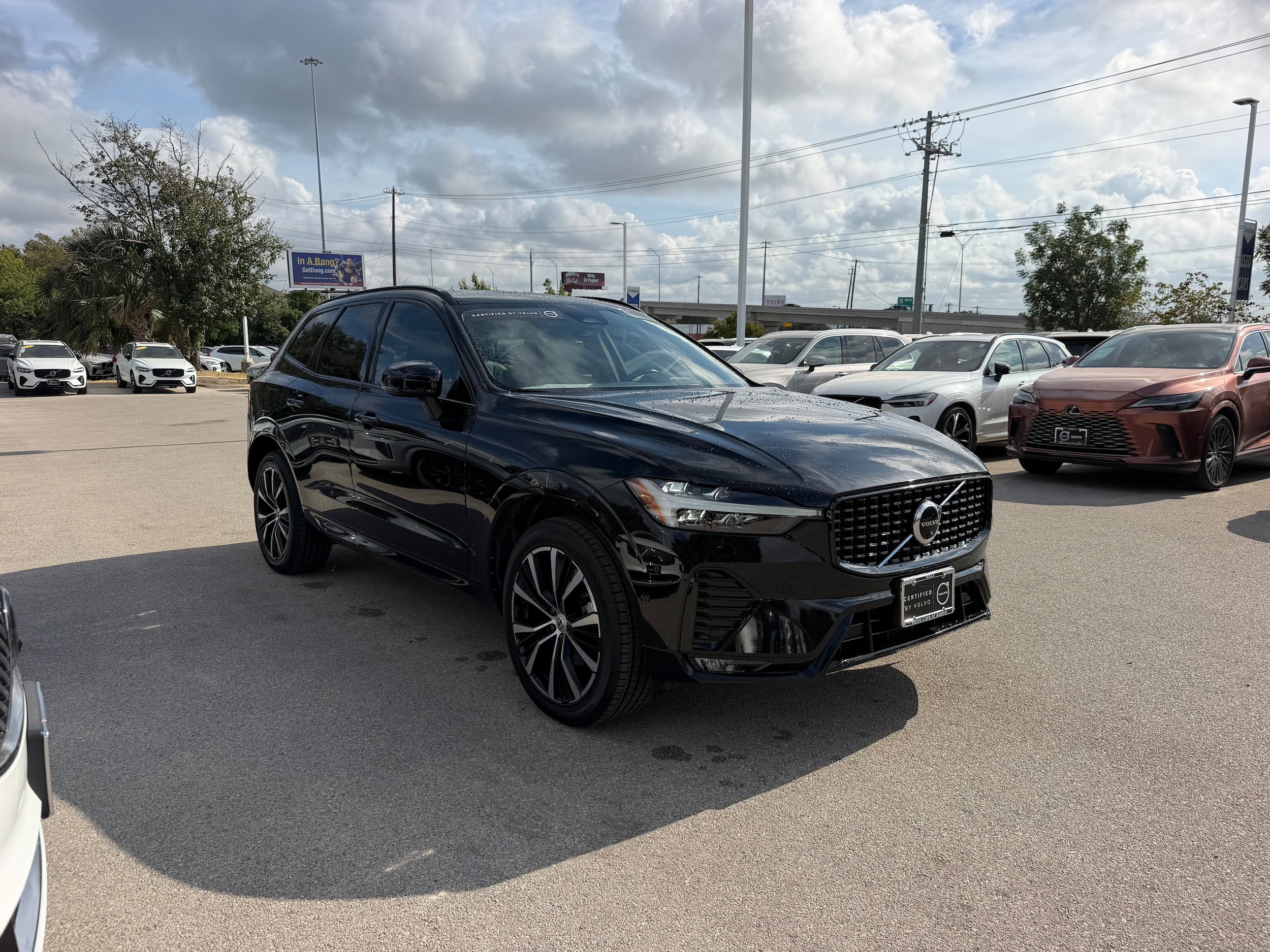 Certified 2023 Volvo XC60 B5 Ultimate w/ Climate Package AWD/4WD image 7