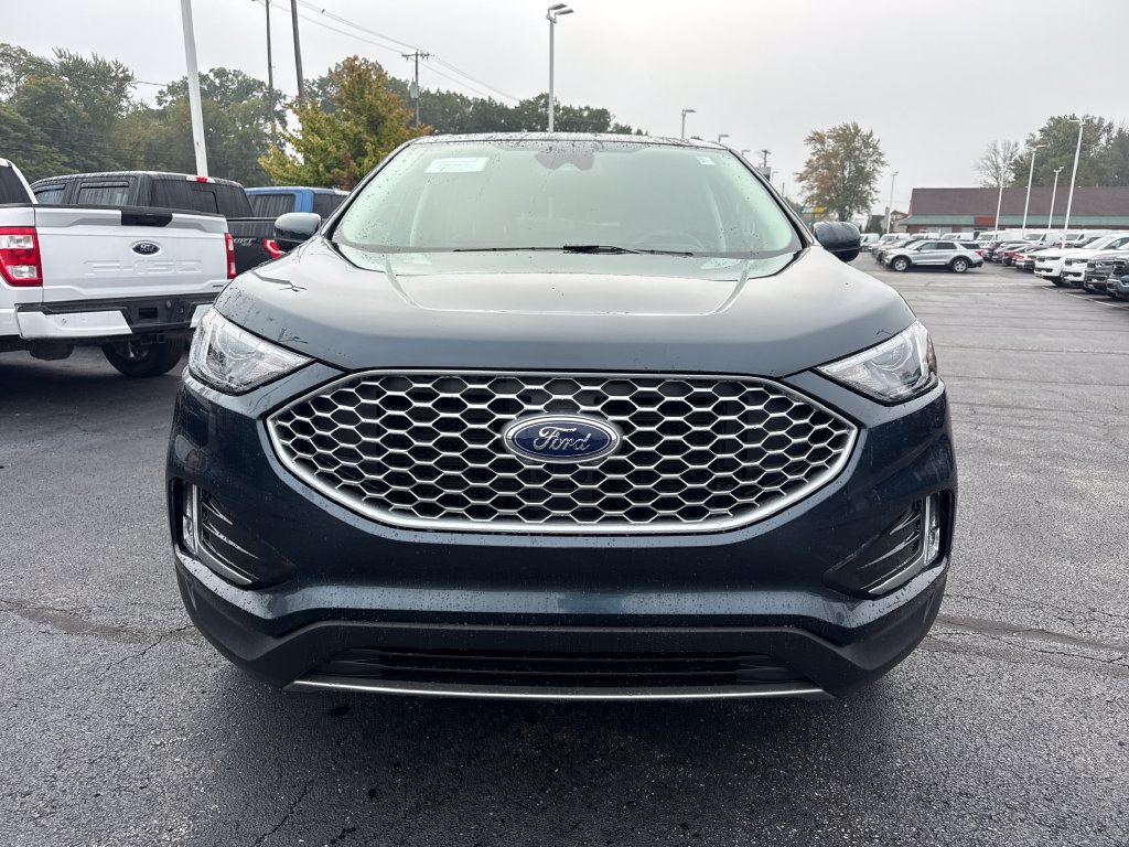 Used 2024 Ford Edge SEL w/ Convenience Package AWD/4WD image 3