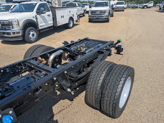 New 2026 Ford F600 4x4 Regular Cab Super Duty w/ XL Chrome Package image 10