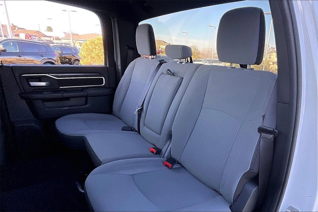 Used 2024 RAM 2500 Big Horn image 25