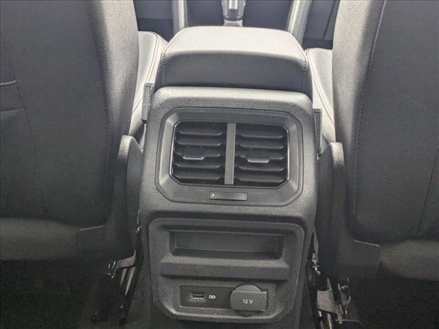 Used 2020 Volkswagen Tiguan SE image 17