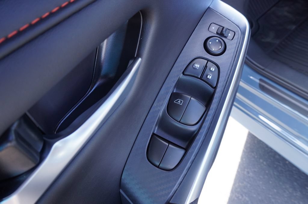 Certified 2025 Nissan Sentra SR FWD image 15