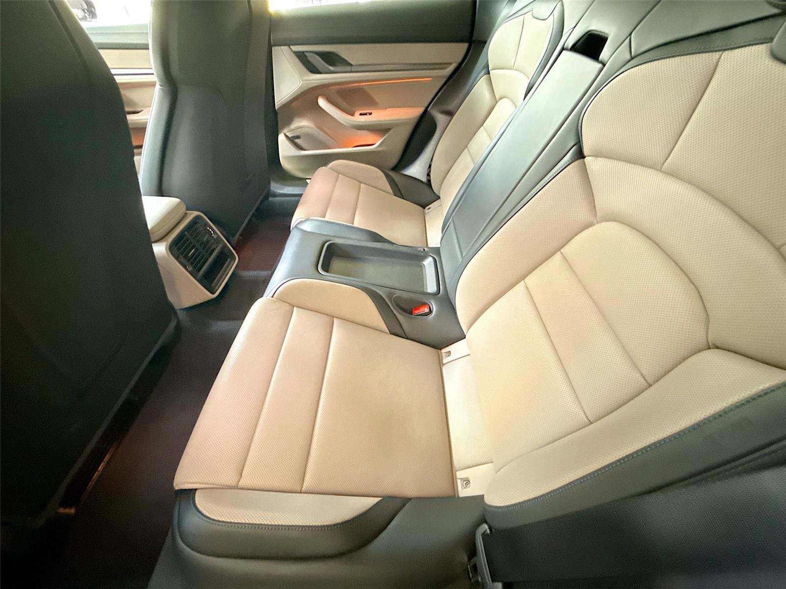 Used 2025 Porsche Taycan image 25