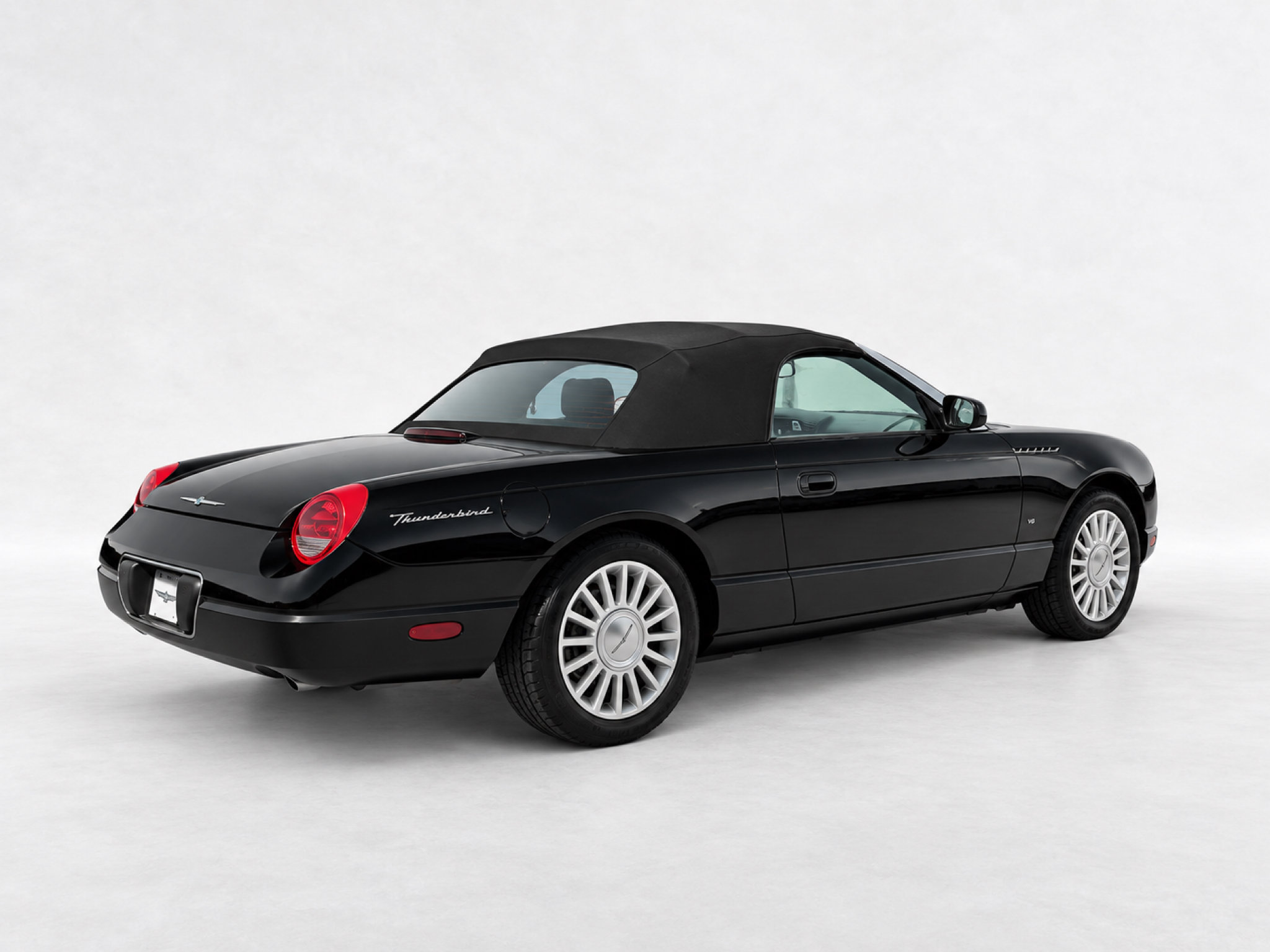 Used 2004 Ford Thunderbird RWD image 5
