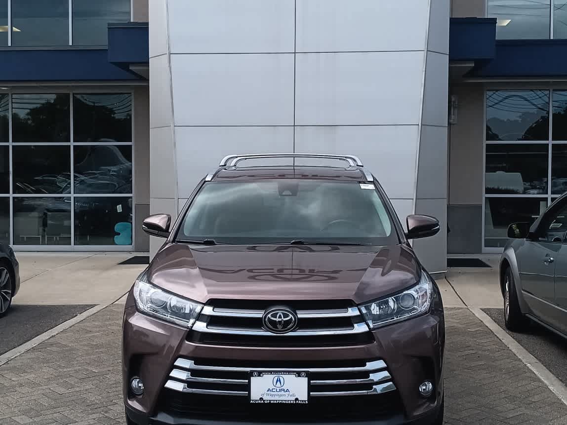 Used 2017 Toyota Highlander Limited AWD/4WD image 7