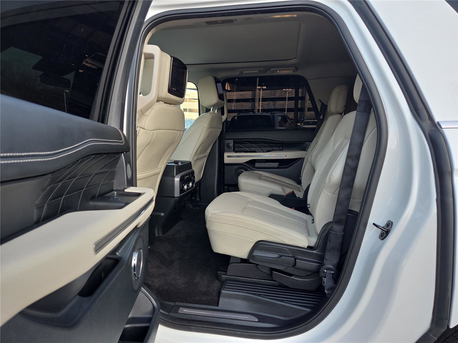 Used 2020 Ford Expedition Max Platinum image 28