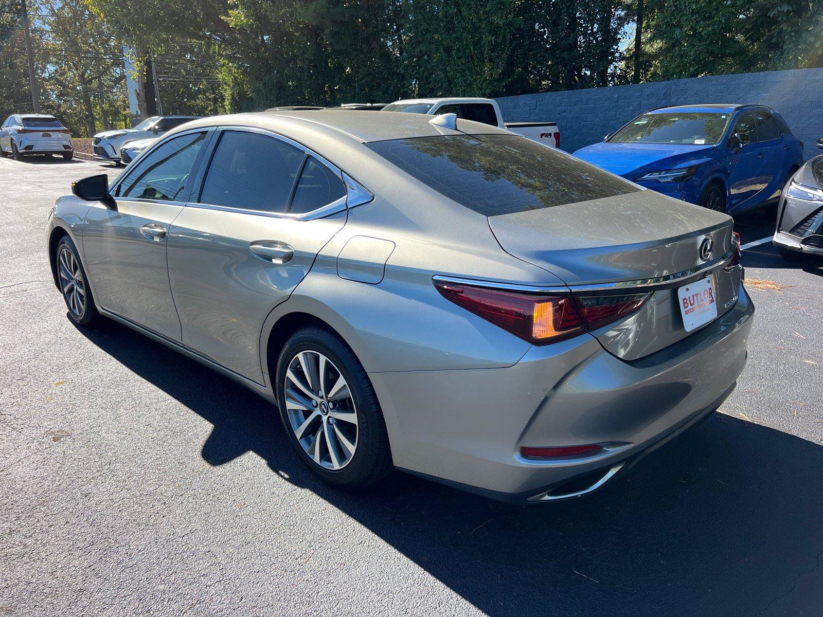 Used 2019 Lexus ES 350 w/ Accessory Package FWD image 7