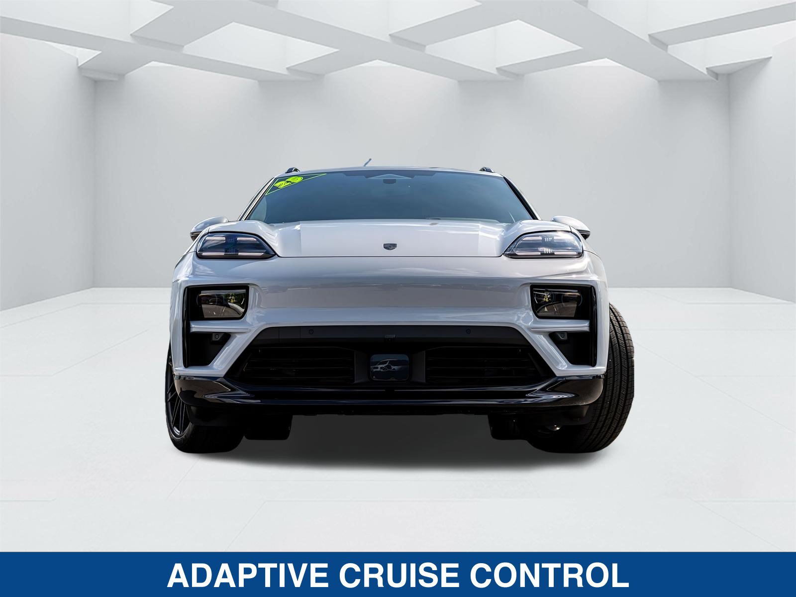 Used 2025 Porsche Macan Turbo Electric AWD/4WD image 16
