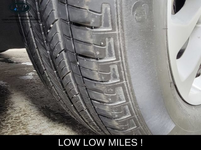 Used 2022 Ford Escape SE w/ Cold Weather Package FWD image 14