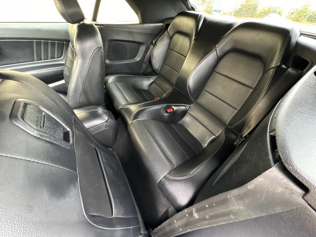 Used 2019 Ford Mustang GT Premium RWD image 14