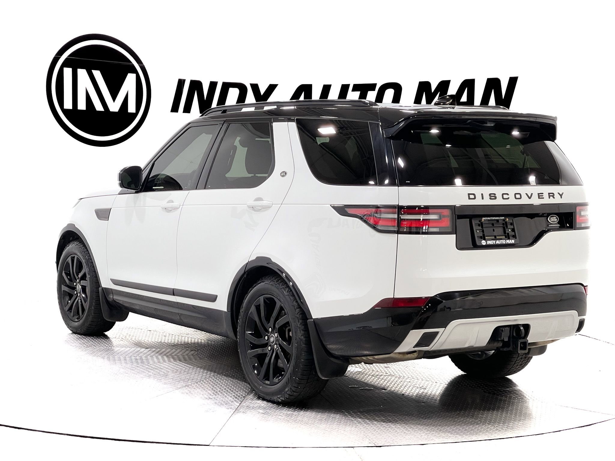 Used 2020 Land Rover Discovery Landmark AWD/4WD image 6
