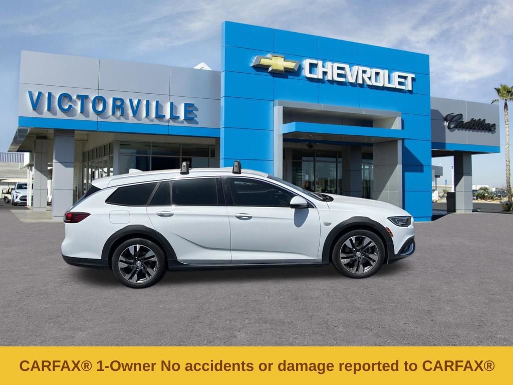 Used 2018 Buick Regal Preferred w/ Sights and Sounds Package AWD/4WD image 4