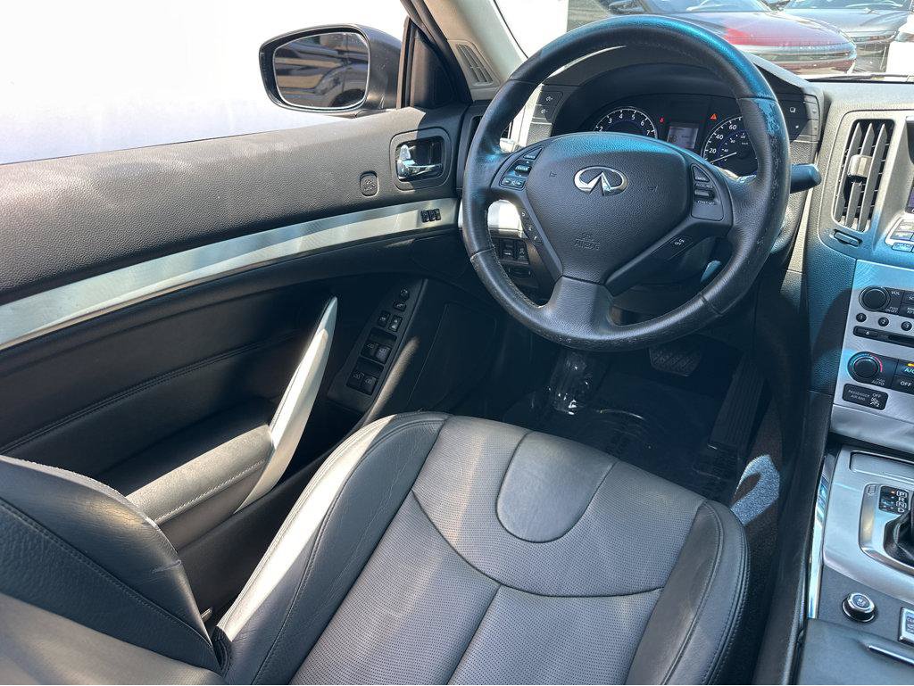 Used 2014 INFINITI Q60 Convertible w/ Premium Package RWD image 19