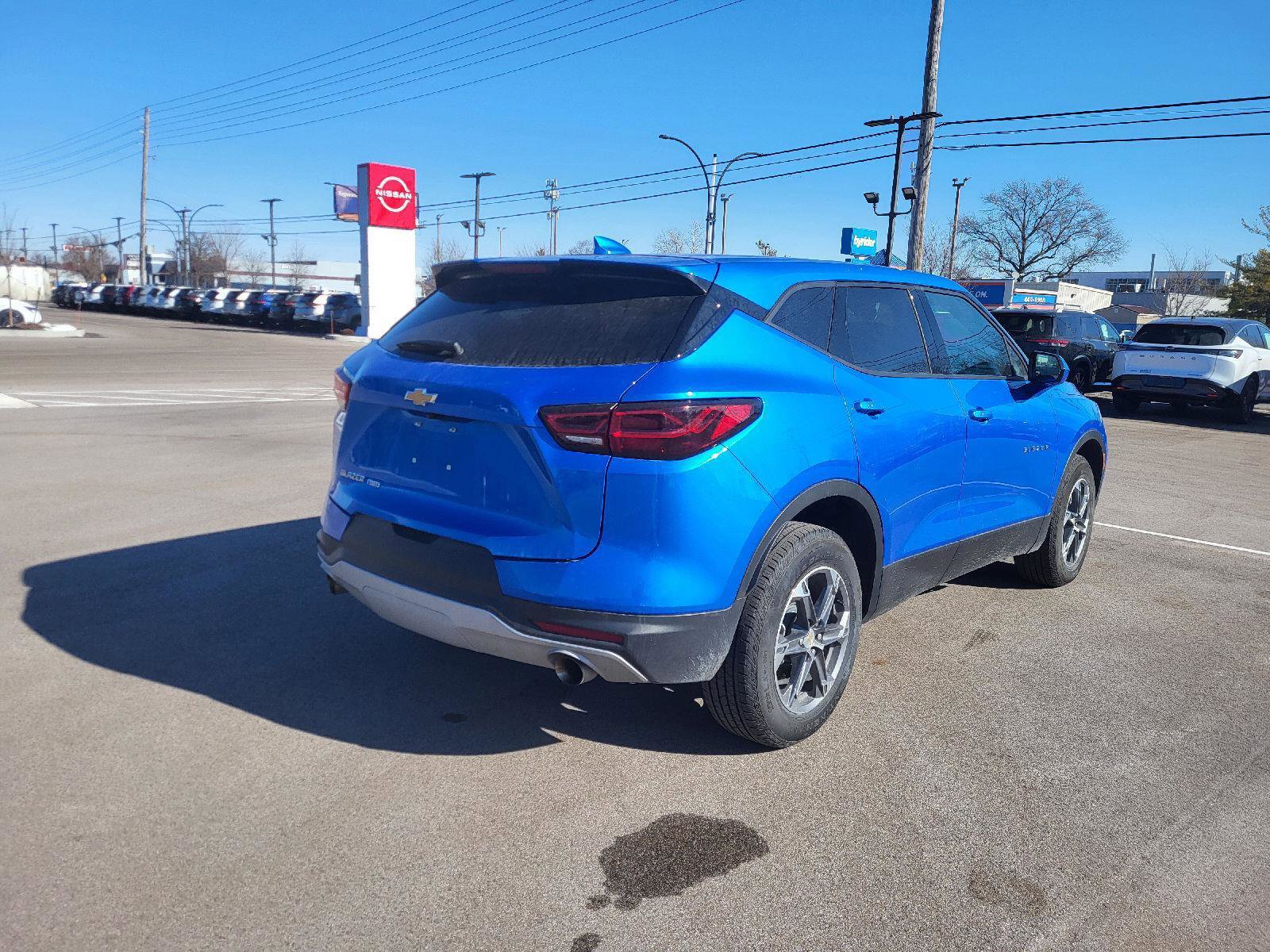 Used 2025 Chevrolet Blazer LT image 3