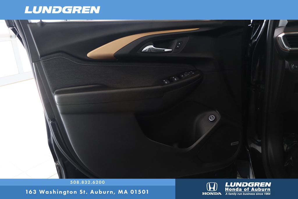 Used 2023 Chevrolet TrailBlazer ACTIV w/ Sun and Liftgate Package AWD/4WD image 9