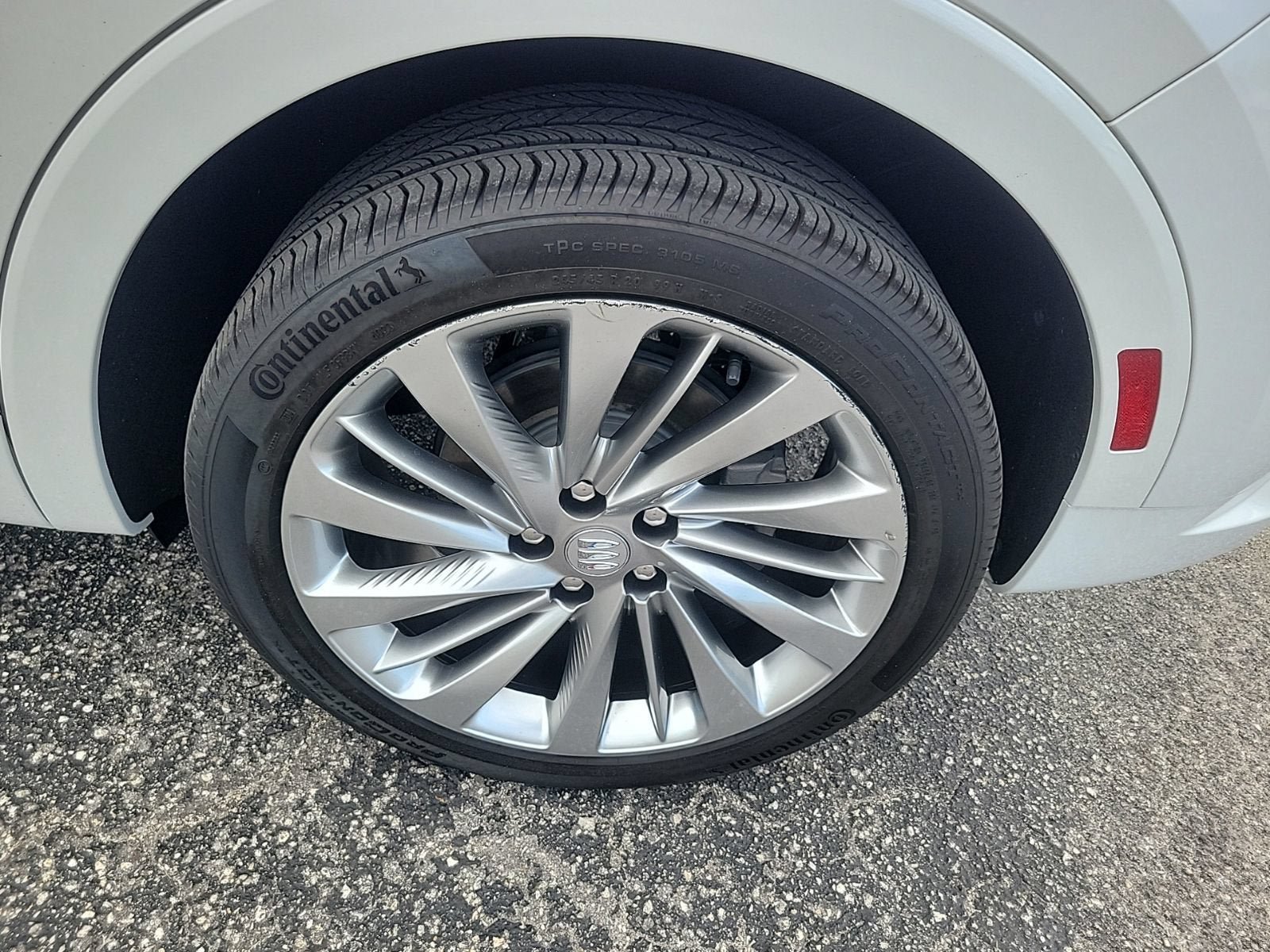 Used 2024 Buick Envision Avenir AWD/4WD image 9
