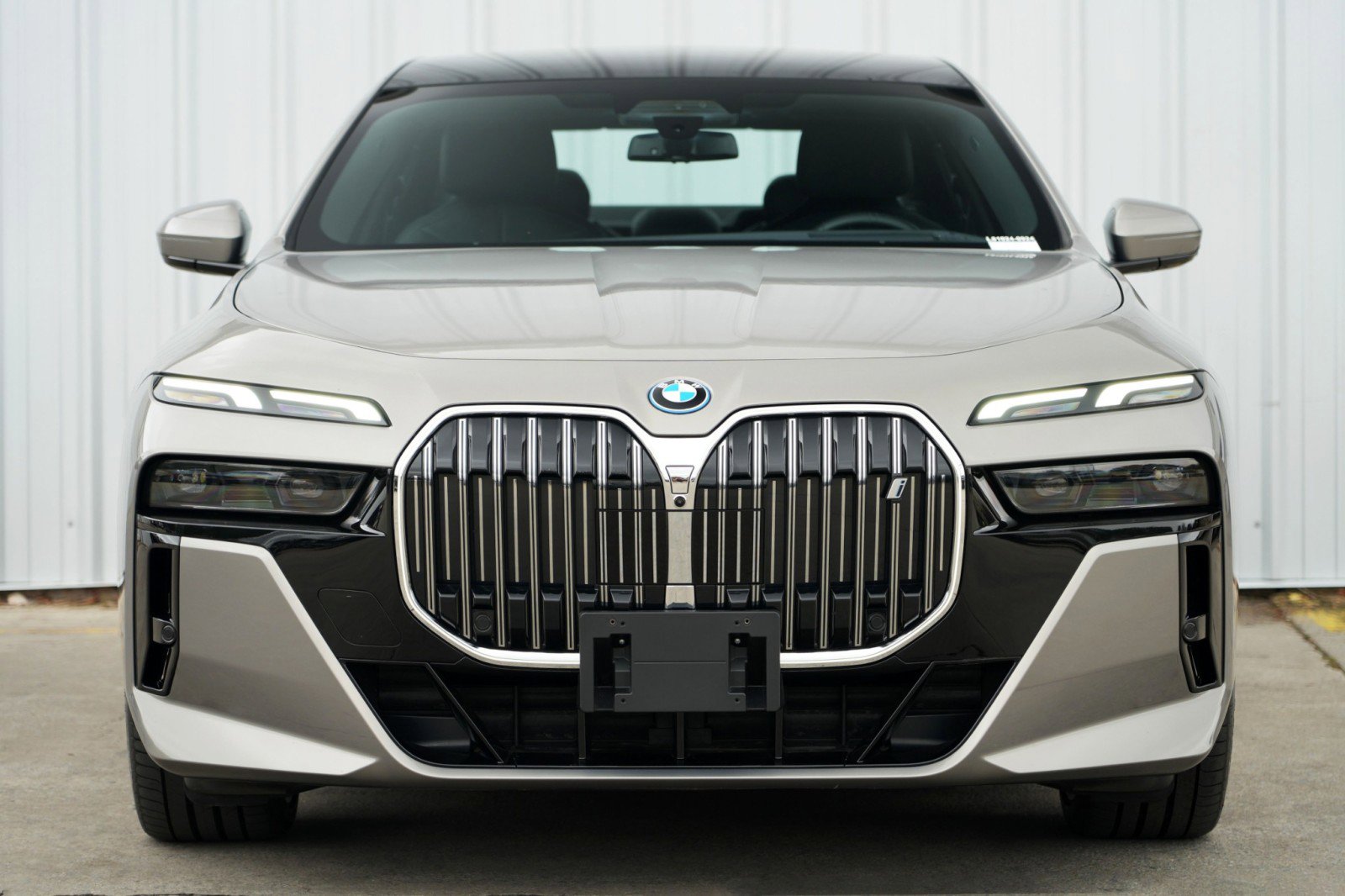 Used 2023 BMW i7 xDrive60 image 7