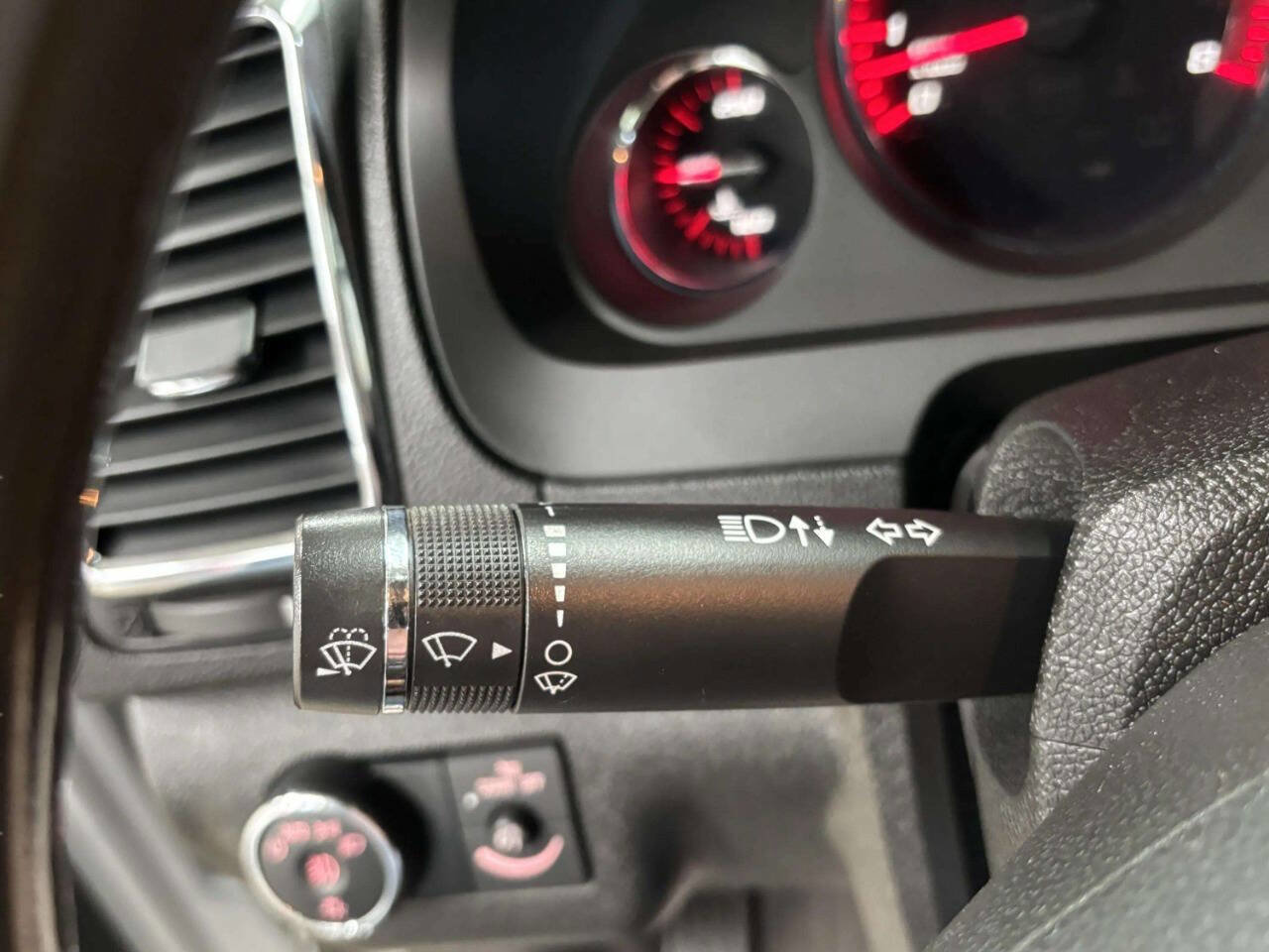 Used 2012 GMC Acadia Denali image 36