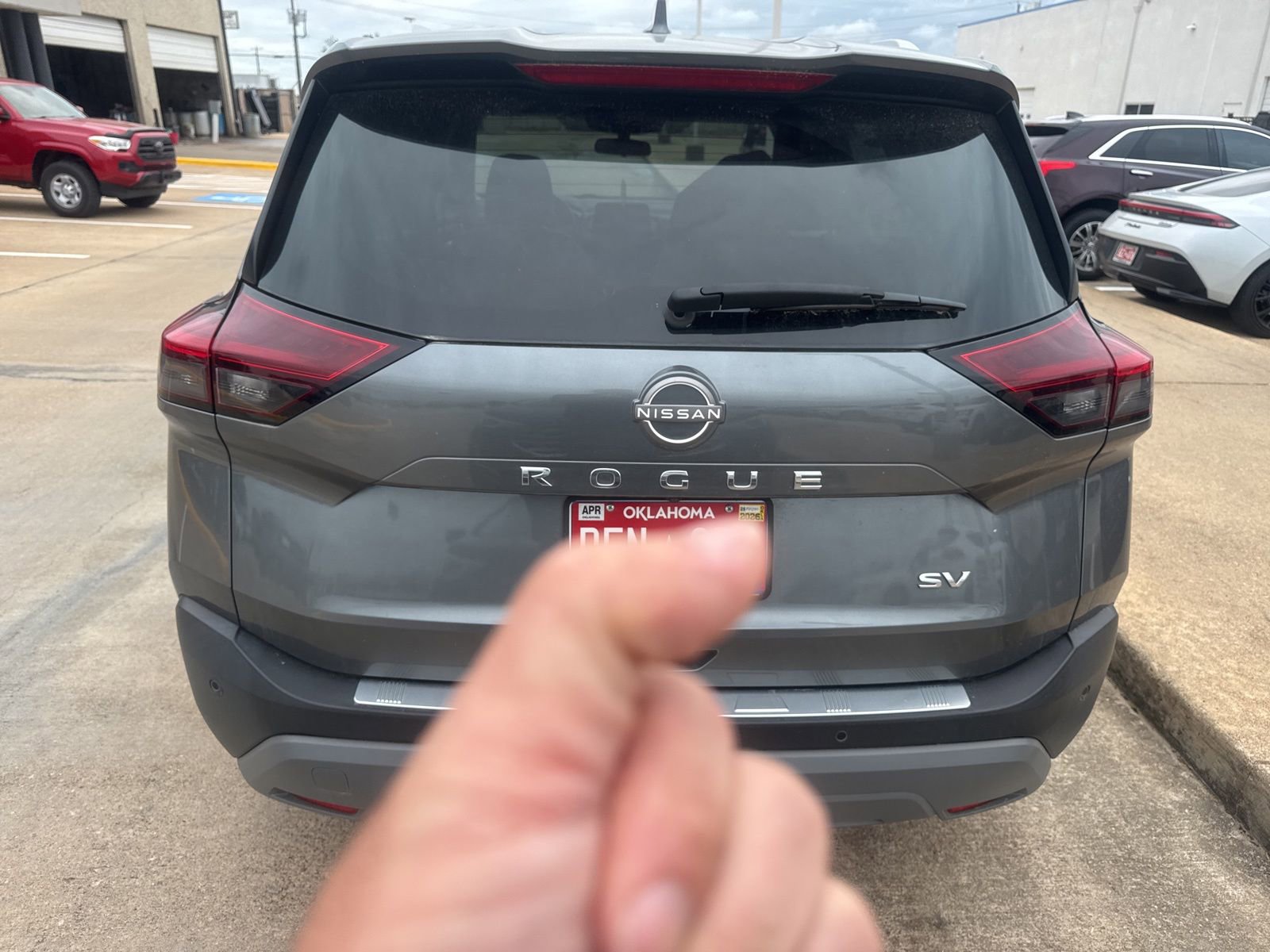 Used 2023 Nissan Rogue SV w/ SV Premium B Package FWD image 4