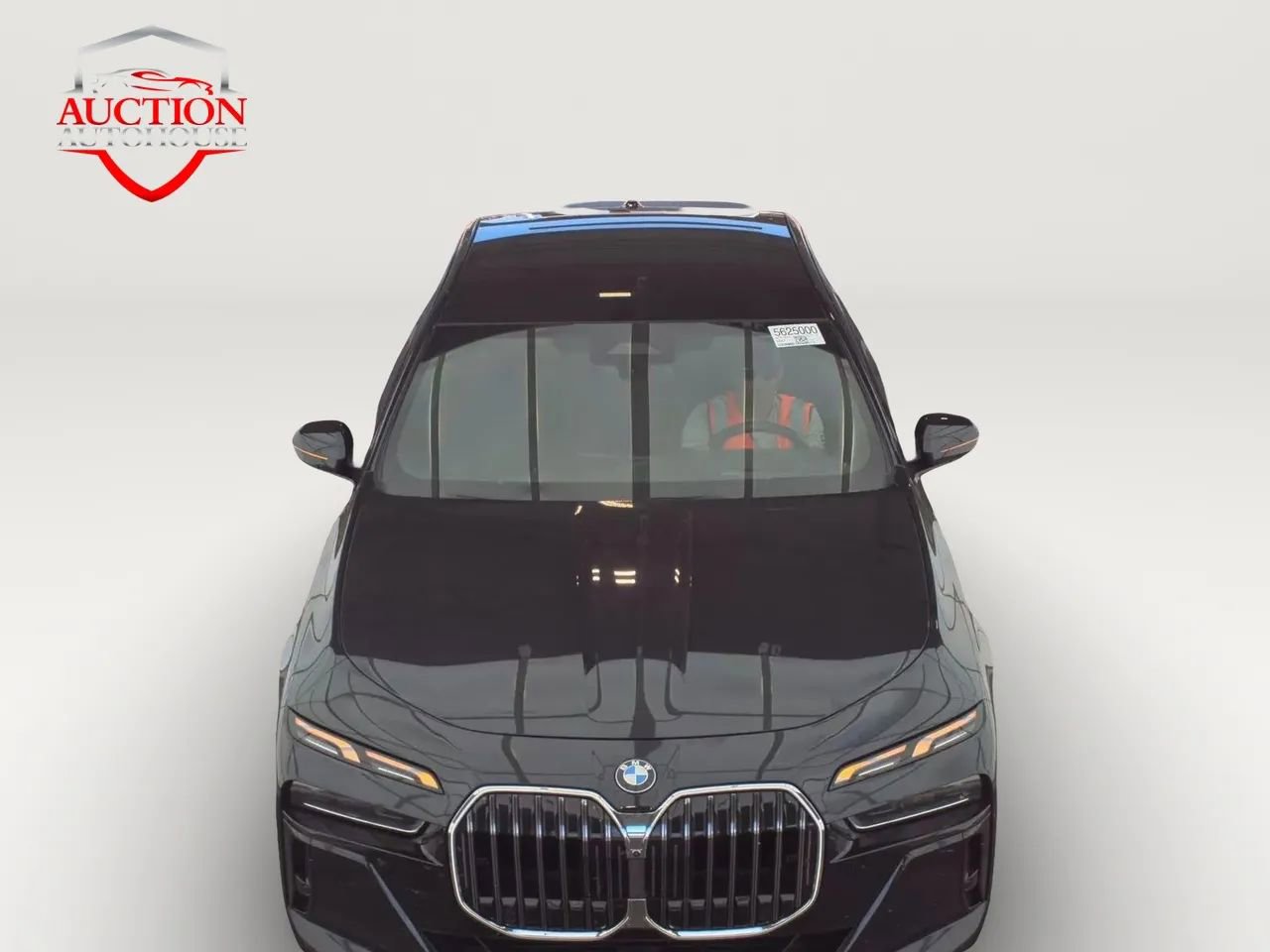 Used 2025 BMW 740i xDrive AWD/4WD image 2
