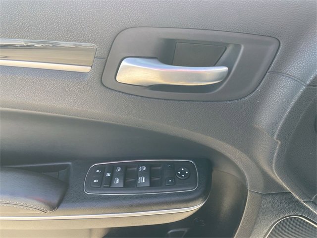 Used 2023 Chrysler 300 S image 24