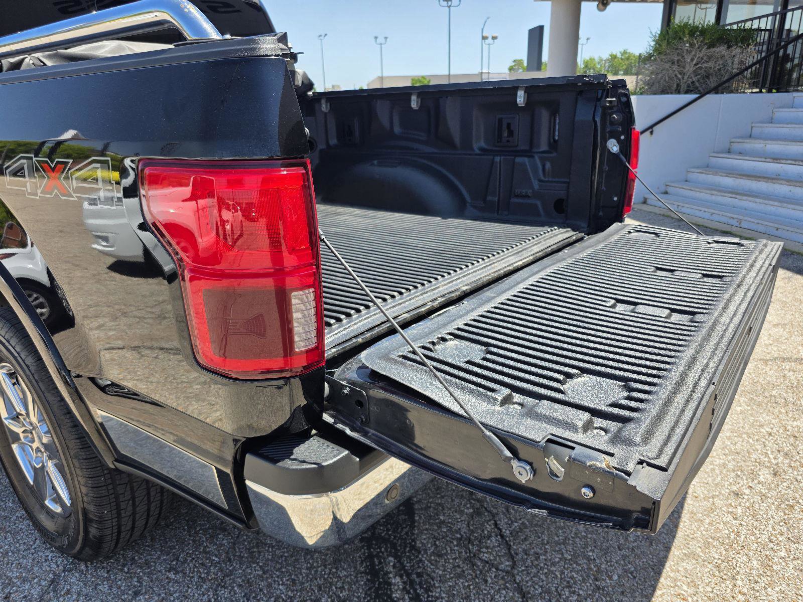 Used 2018 Ford F150 Lariat AWD/4WD image 32