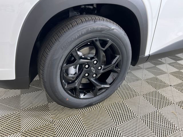 New 2026 Chevrolet Trax LT w/ Midnight Edition FWD image 24